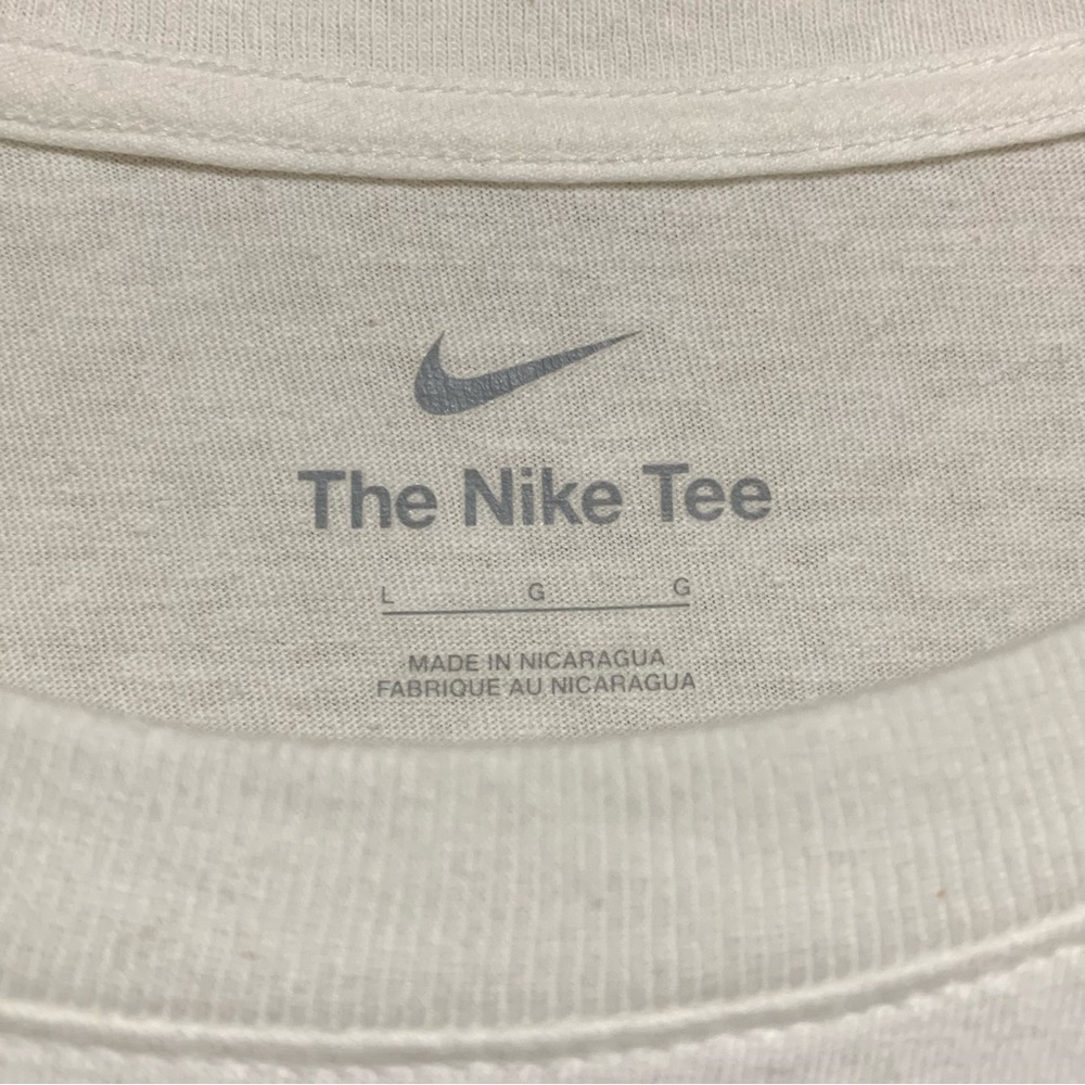 Nike 2024 NCAA Basketball Tournament National Champions UConn Huskies Shirt NWT - Picture 4 of 7